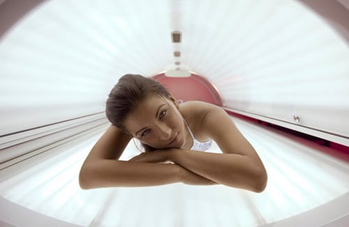 woman in tanning bed in plantation fl